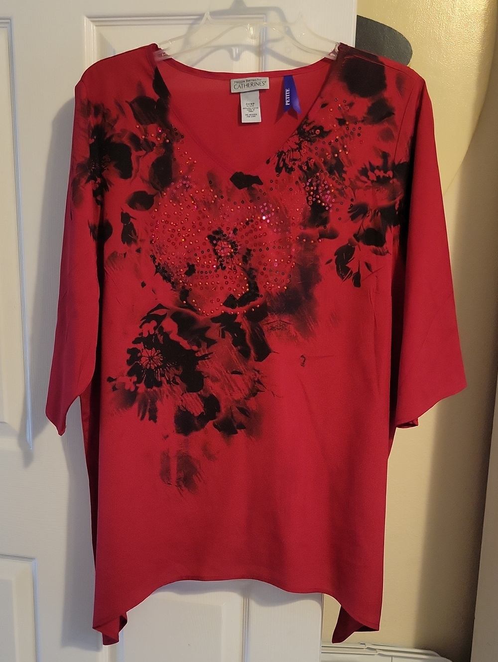 Catherines Sz0XWP Red V-Neck Tunic with Black Floral Sequin Accents